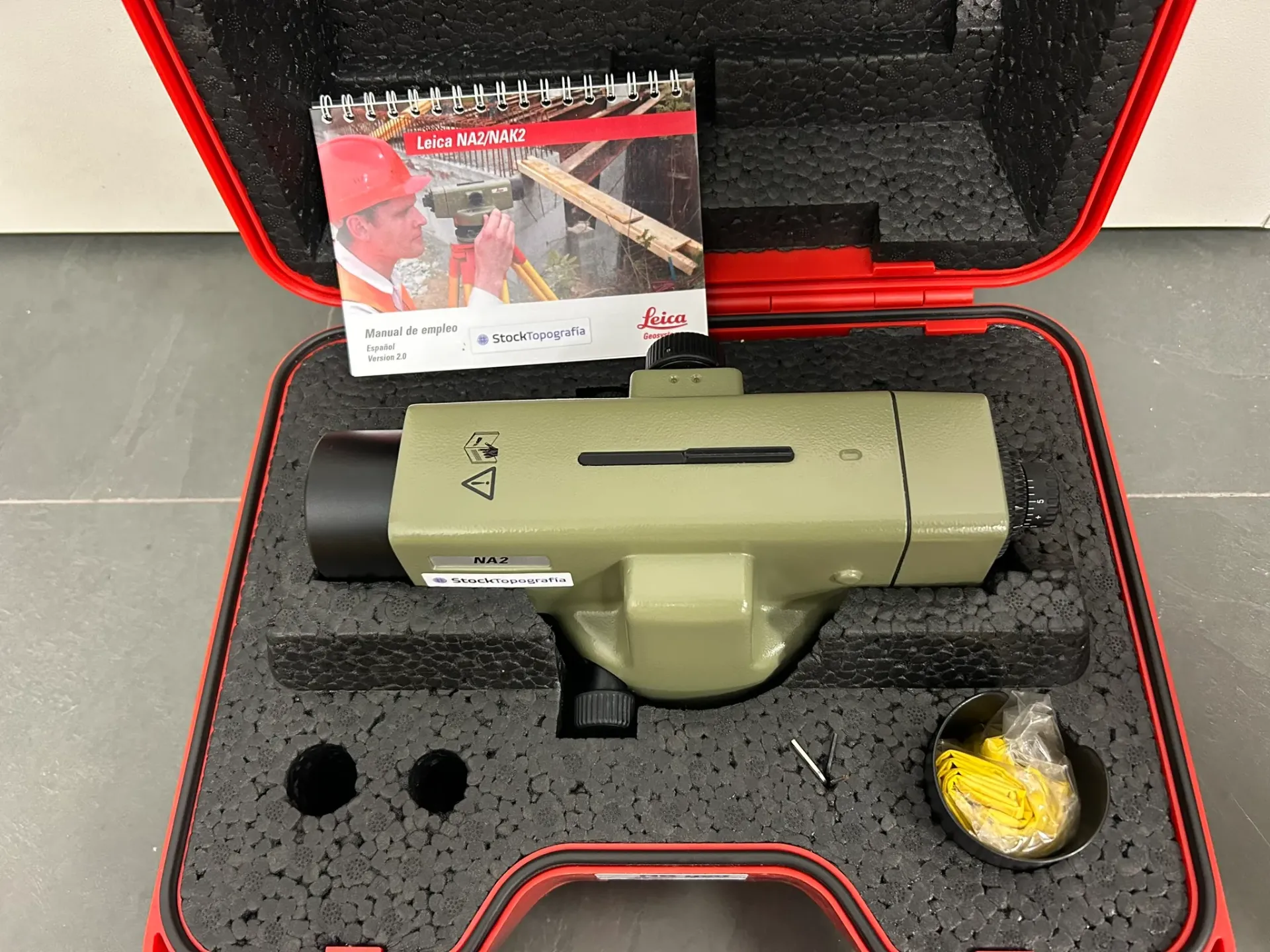 Nivel Óptico Leica NA2 – Usado en Buen Estado